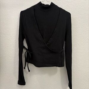 Levi's Veviter Rib Wrap Top & Crop Top